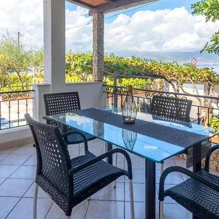 Seaside Family Friendly House With A Swimming Pool Slatine, Ciovo - 22427 Holiday home *